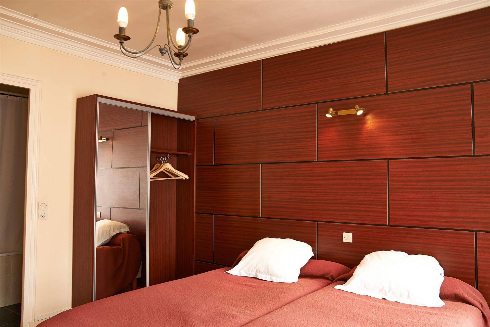 נואי סור סיין Hotel Maillot מראה חיצוני תמונה