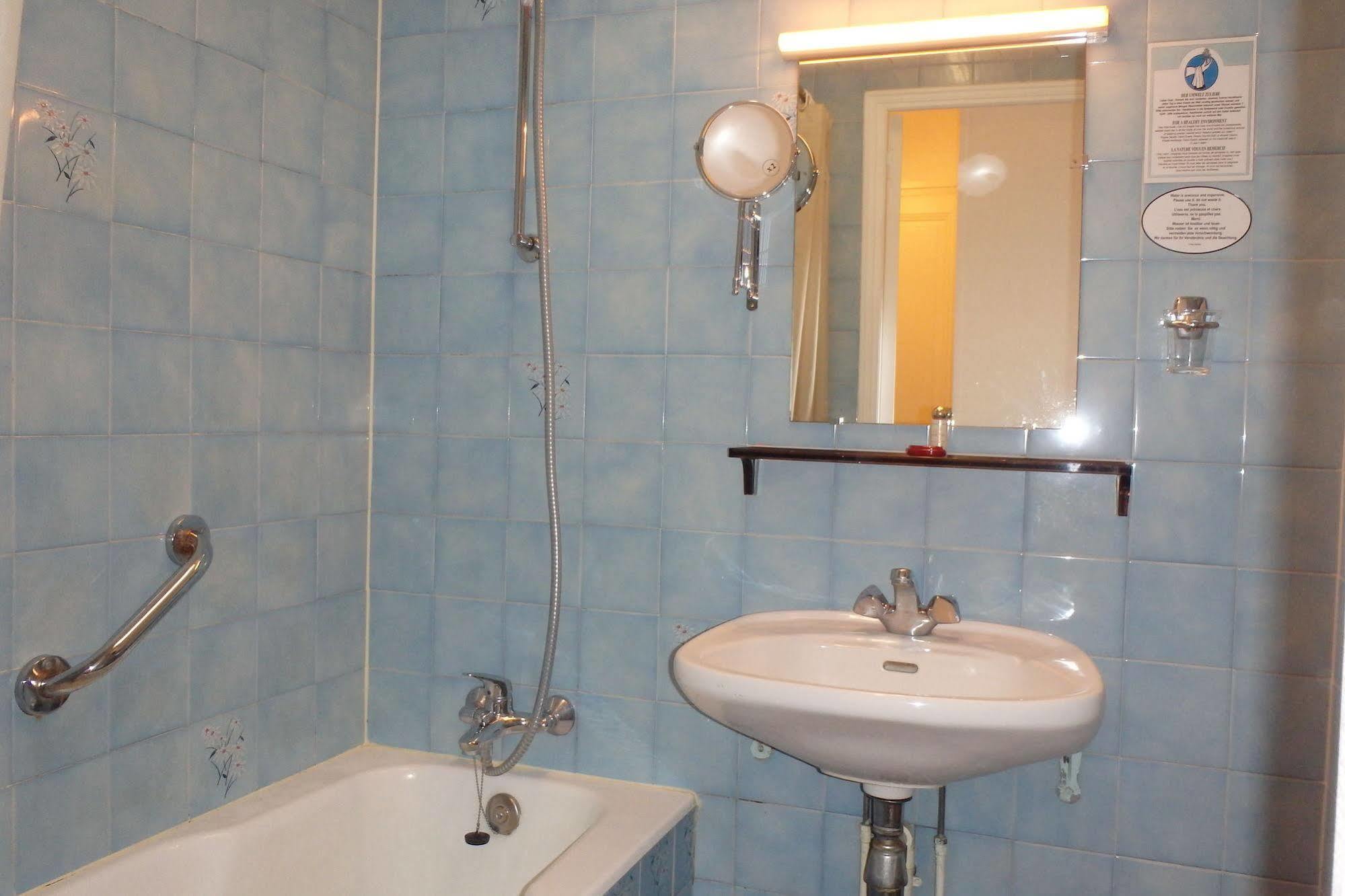 נואי סור סיין Hotel Maillot מראה חיצוני תמונה